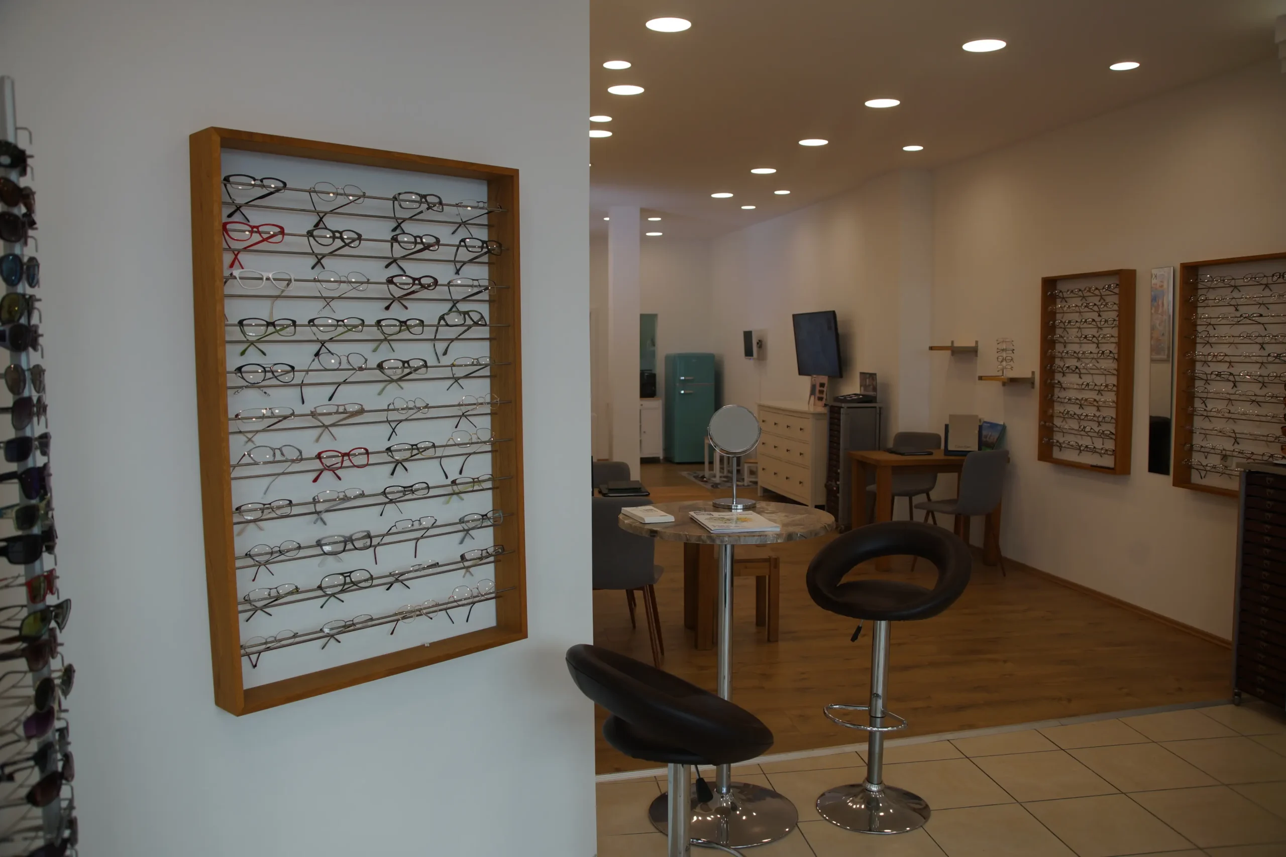 Brillenkollektion und meistergeführte Augenoptik bei Hennig in Köln Zollstock